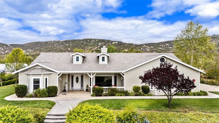 Property Photo:  820 Santa Fe Highlands Dr  CA 92065 