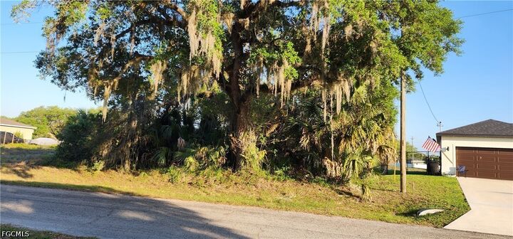 Property Photo:  Jabara Circle  FL 33935 