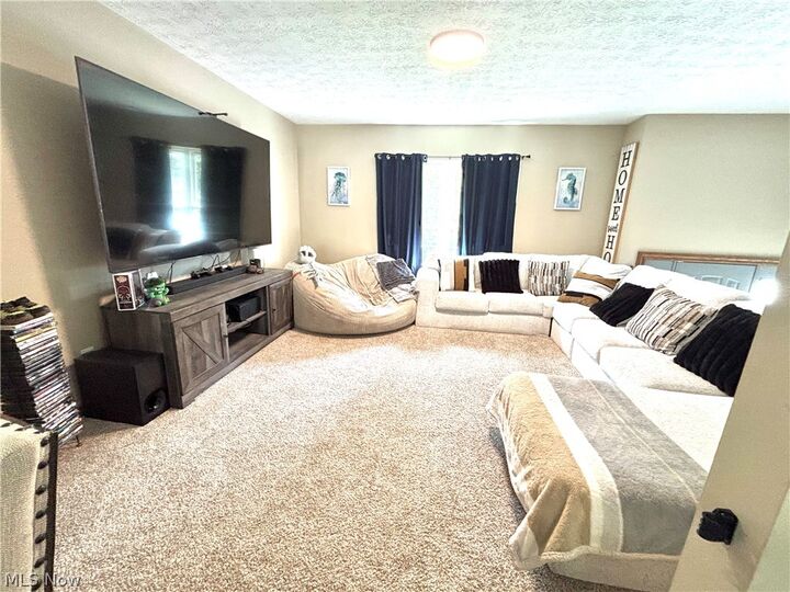 Property Photo:  1392 Homestead Drive  OH 43920 