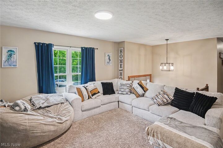 Property Photo: 1392 Homestead Drive OH 43920