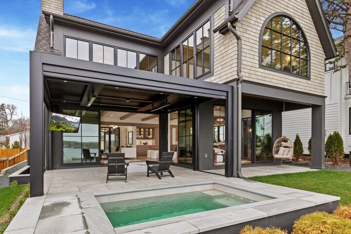 Property Photo:  254 Lake Street  MN 55331 