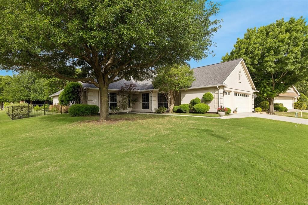 Property Photo:  9300 Malibu Court  TX 76207 
