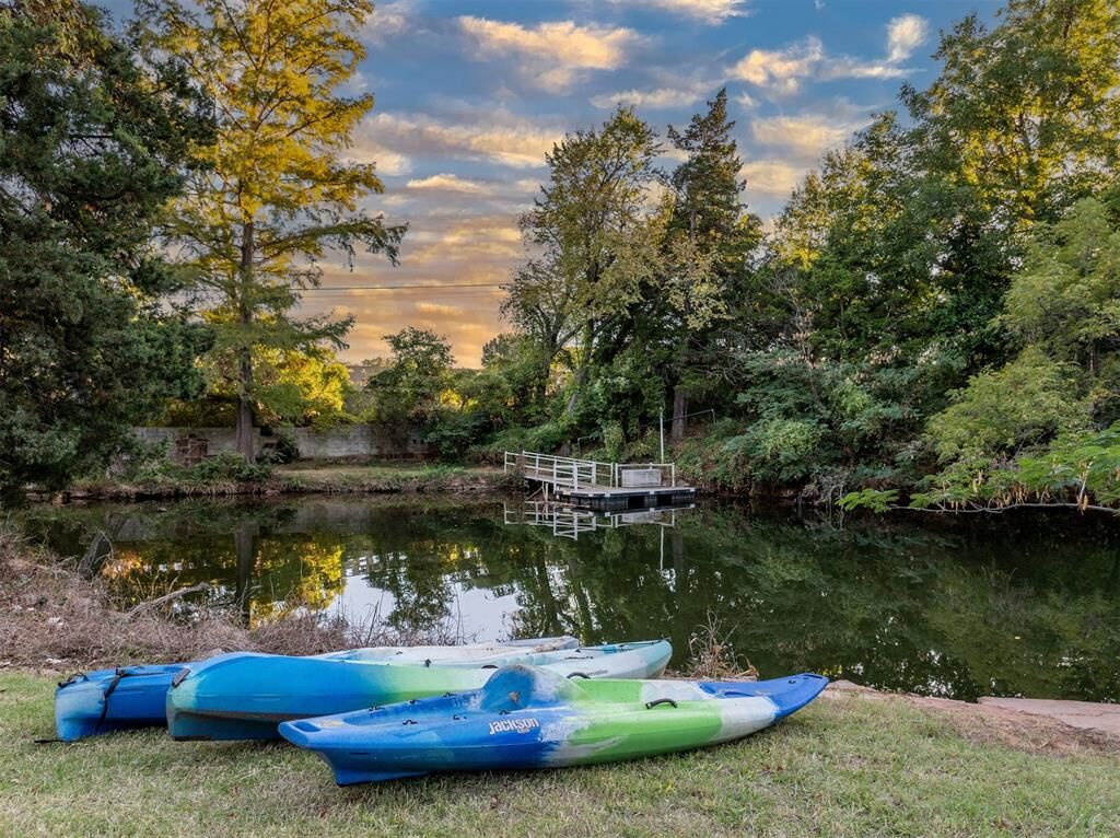 Property Photo:  9405 Silver Lake Drive  OK 73162 