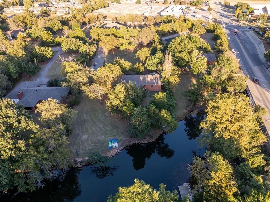 Property Photo: 9405 Silver Lake Drive OK 73162