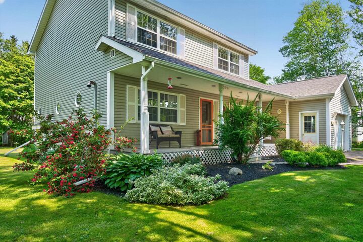 100 Battery Point Drive — photo 1