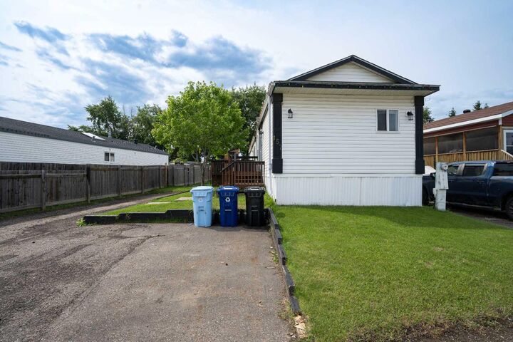 Property Photo: 157 Grandview Crescent AB T9H 4X5