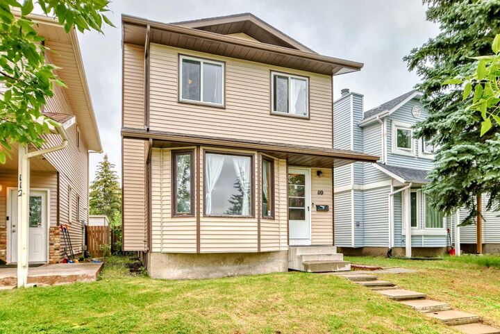 Property Photo: 110 Edgeburn Crescent NW AB T3A 4K3