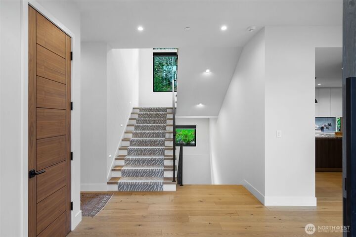 Property Photo:  9818 SE 42nd Place  WA 98040 