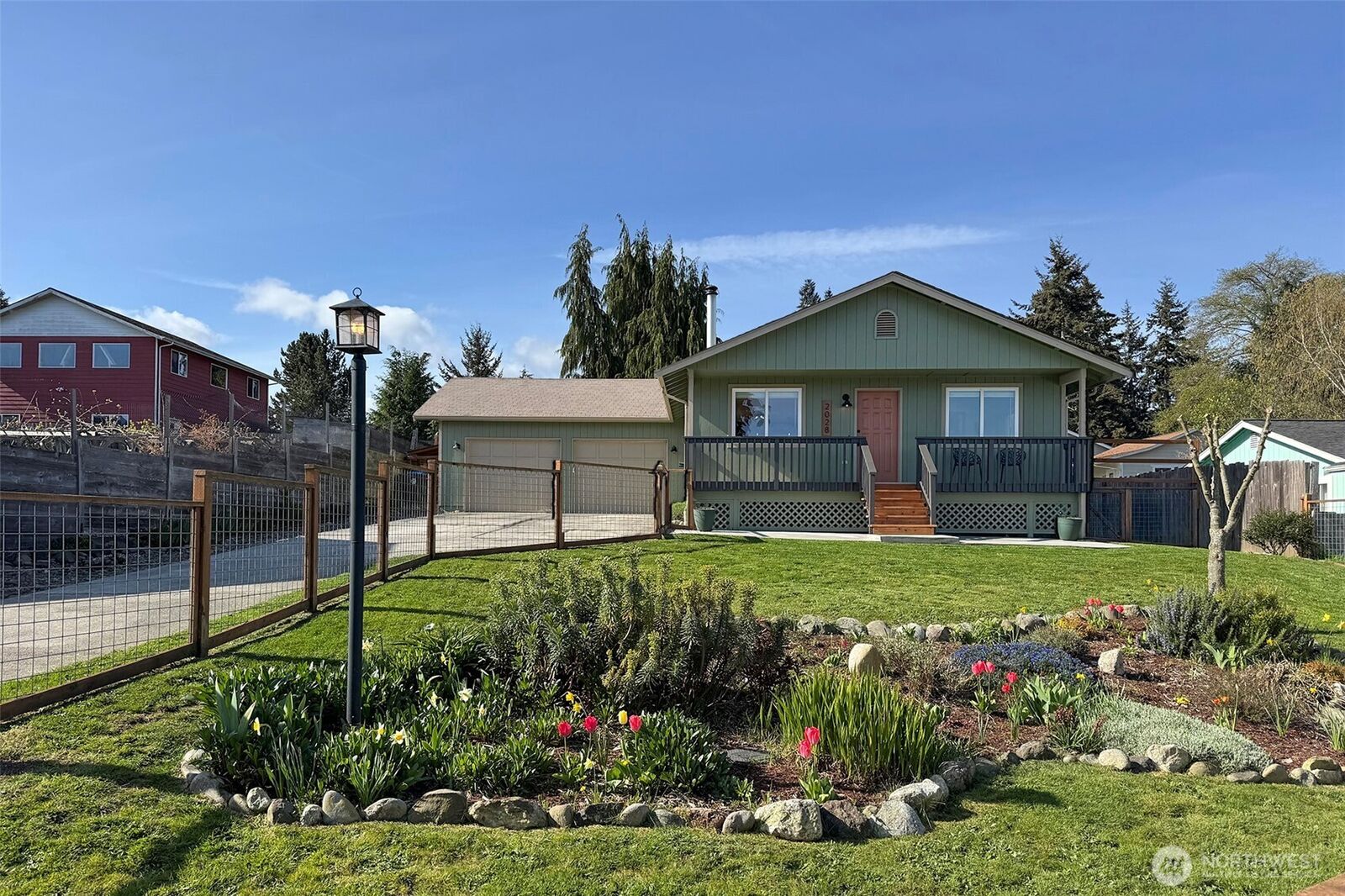 Property Photo:  2028 W 5th Street  WA 98363 