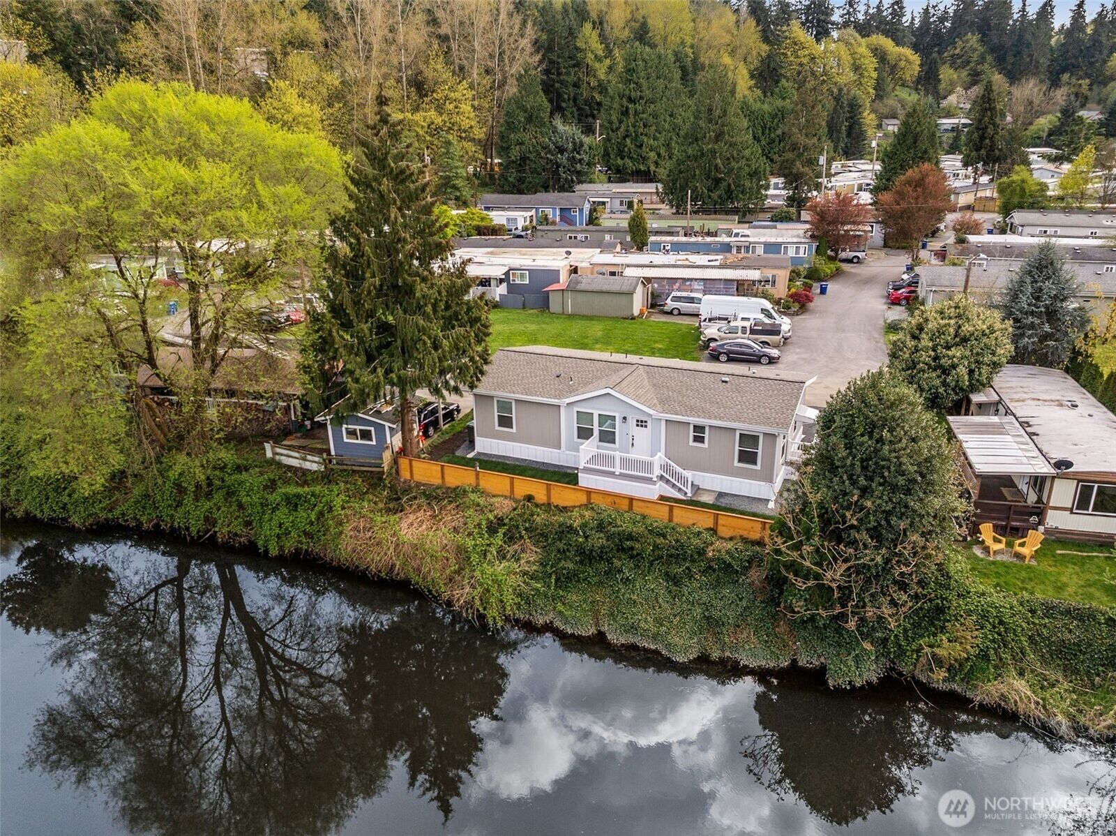Property Photo:  11510 E Riverside Drive 27  WA 98011 