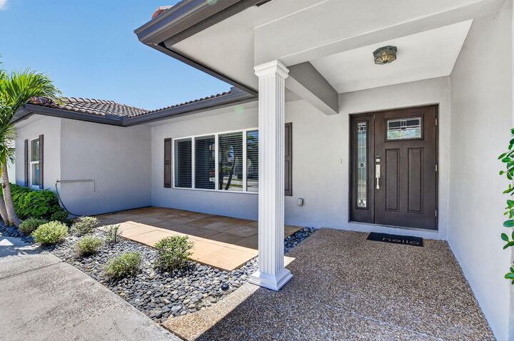 Property Photo:  650 SW 16th Street  FL 33486 