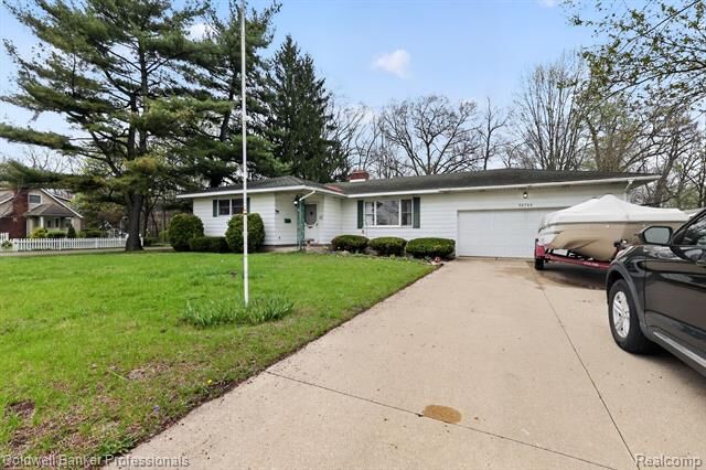 Property Photo:  36744 N Romulus Avenue S  MI 48174 