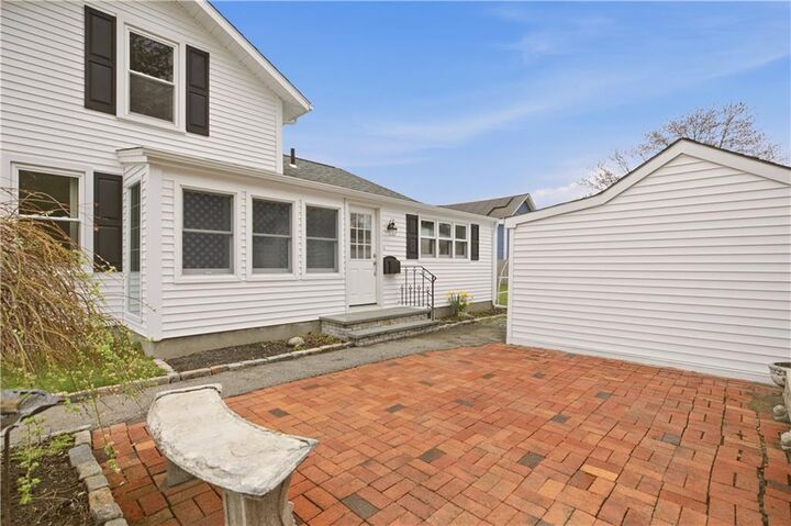 Property Photo:  9 Leslie Avenue  RI 02806 