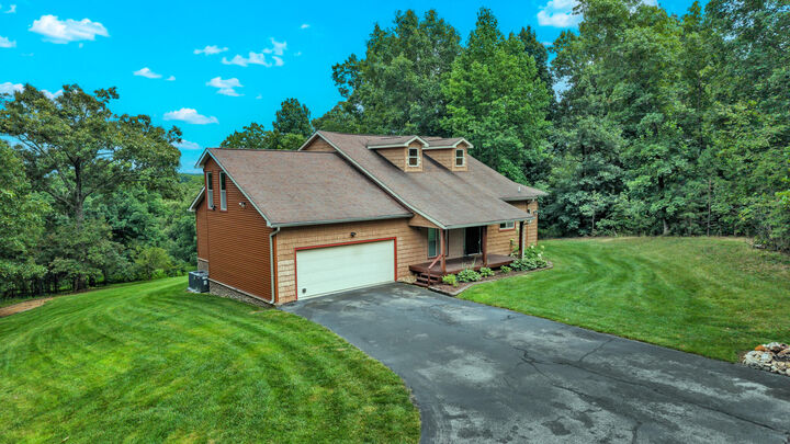 Property Photo: 250 Outlet Road SE TN 37323