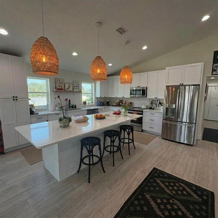 Property Photo: 221 Desoto Rd FL 32080