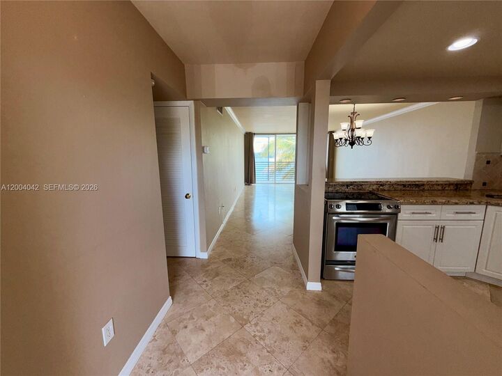 Property Photo:  1075 NE Miami Gardens Dr 306  FL 33179 