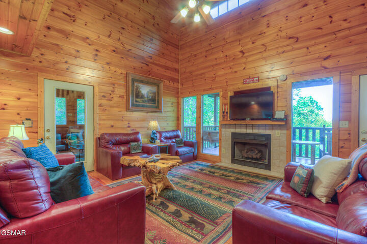 Property Photo:  3810 Old Mountain Road  TN 37876 