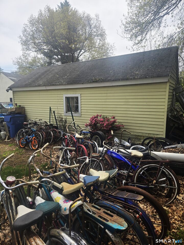 Property Photo:  253 Hilliard Street  CT 06042 
