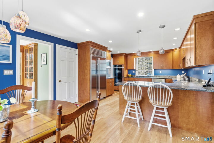 Property Photo:  15 Ten Acre Lane  CT 06107 