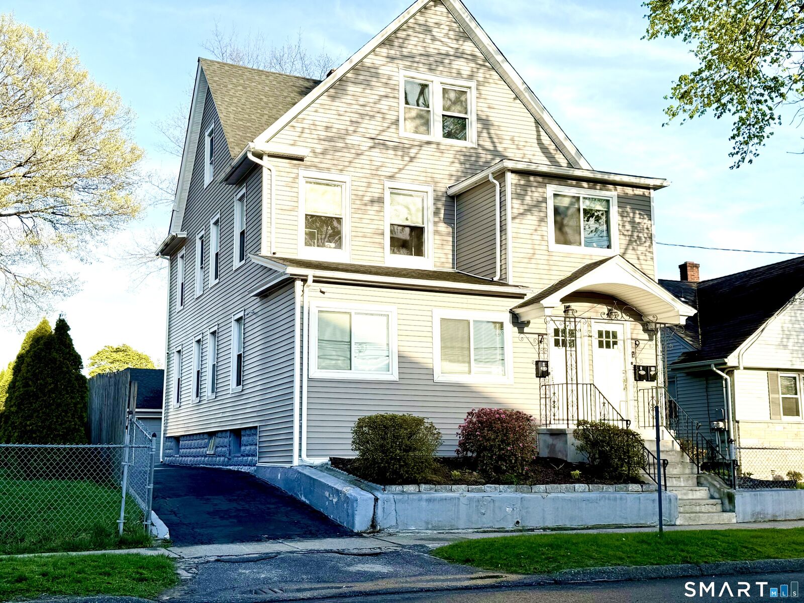 Property Photo:  7-9 Burritt Avenue  CT 06615 