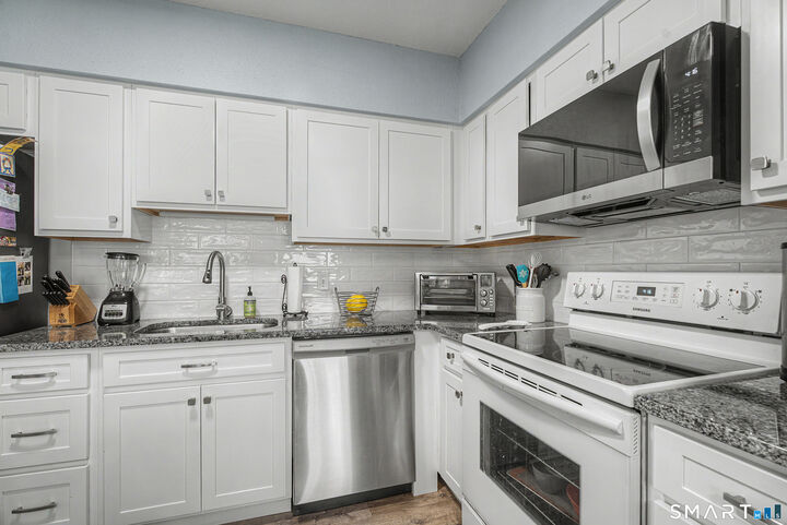 Property Photo:  900 Mix Avenue 60  CT 06514 