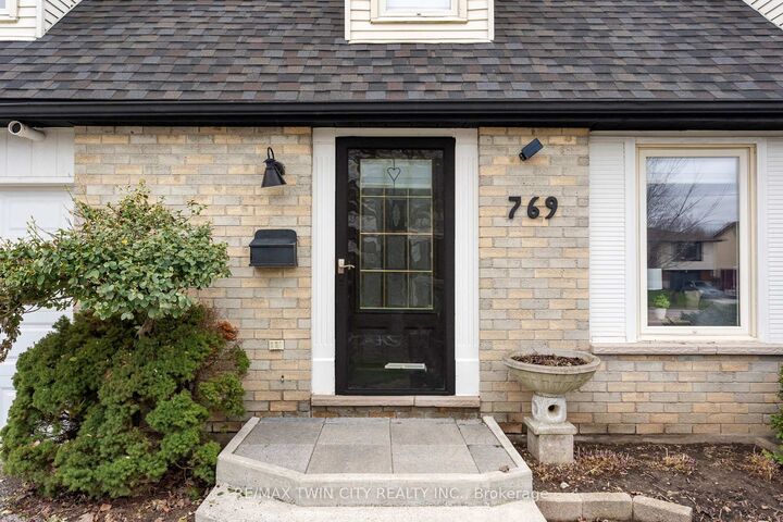 Property Photo: 769 Scottsdale Drive ON N1G 3N7
