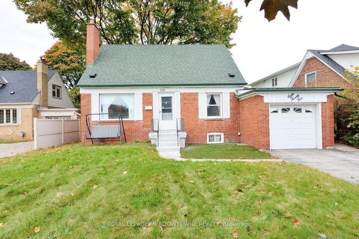 Property Photo: 825 North Service Road ON L4Y 1A2