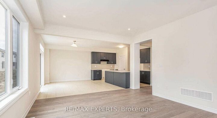 Property Photo: 72 Malcolm Crescent ON N3W 0E9