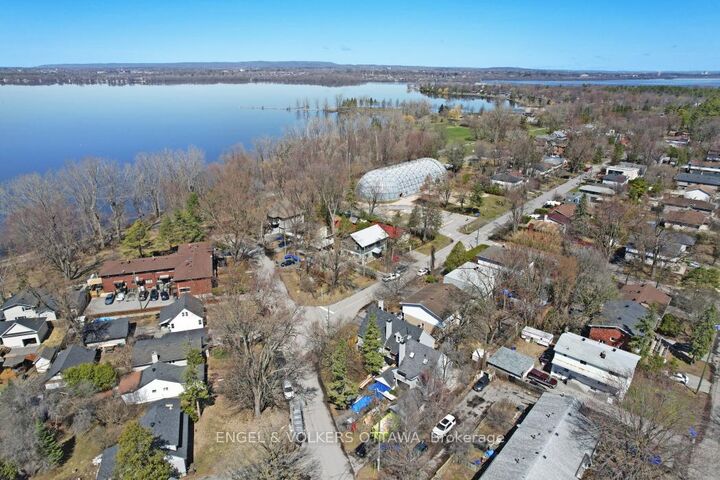 Property Photo: 72 Scrivens Street ON K2B 6H1