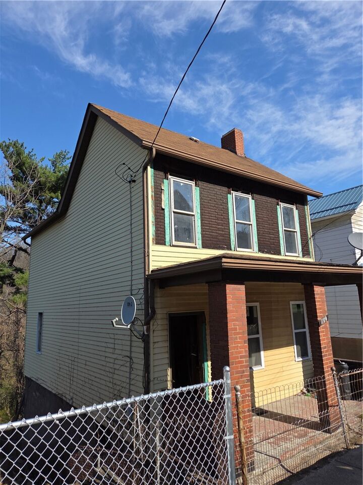 Property Photo:  1109 Jones Ave  PA 15104 