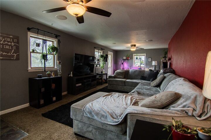 Property Photo:  326 Back St  PA 15666 