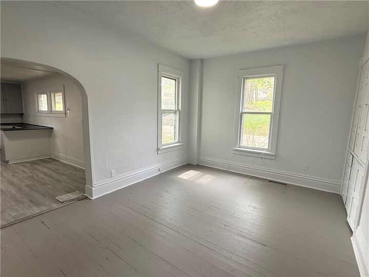 Property Photo:  307 Andrew St  PA 16146 