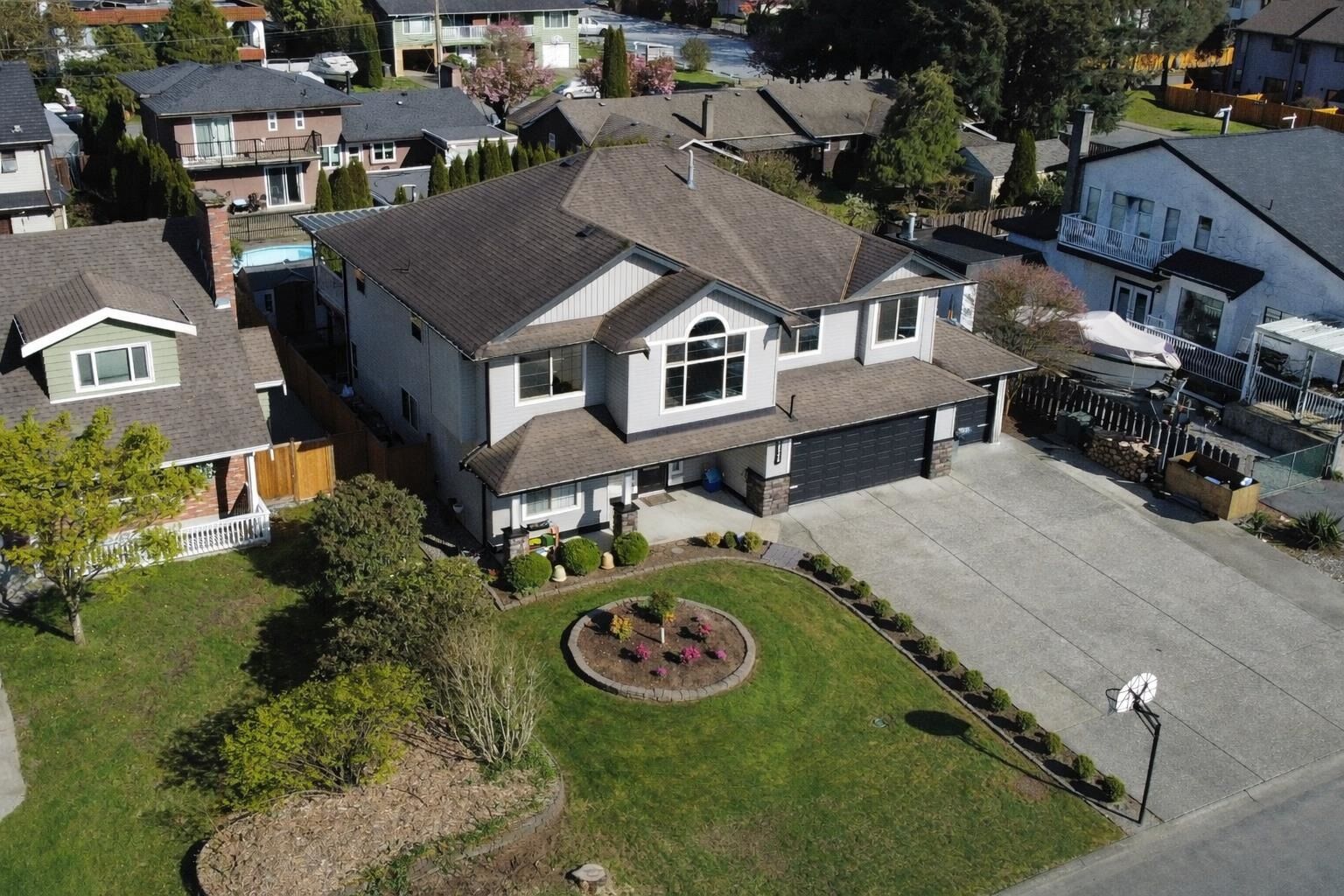 Property Photo: 12000 189B Street BC V3Y 1X1