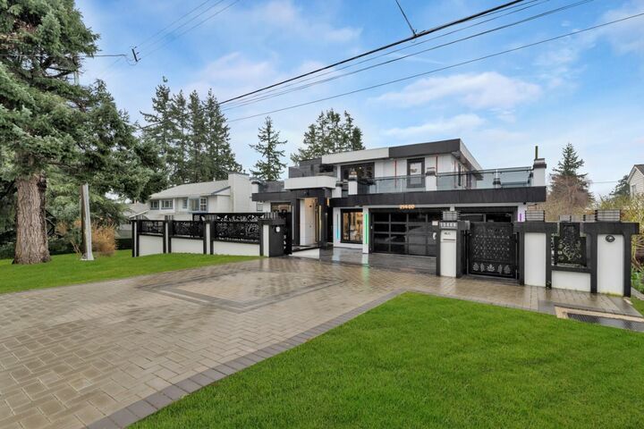 15460 Semiahmoo Avenue — photo 1