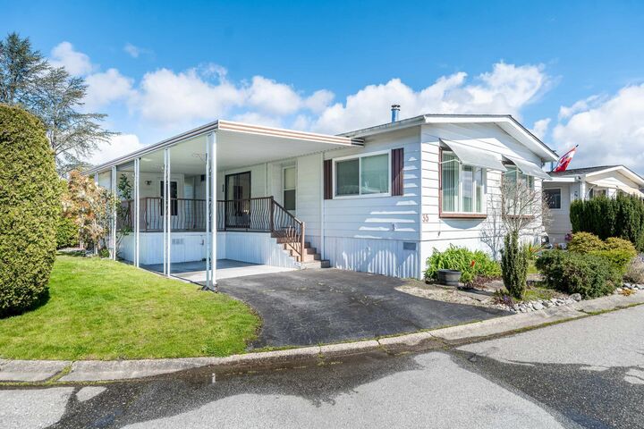2120 King George Boulevard 35 — photo 1