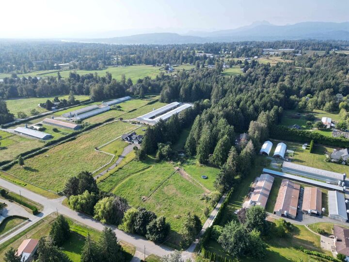 Property Photo: 28927 Buchanan Avenue BC V4X 2C8