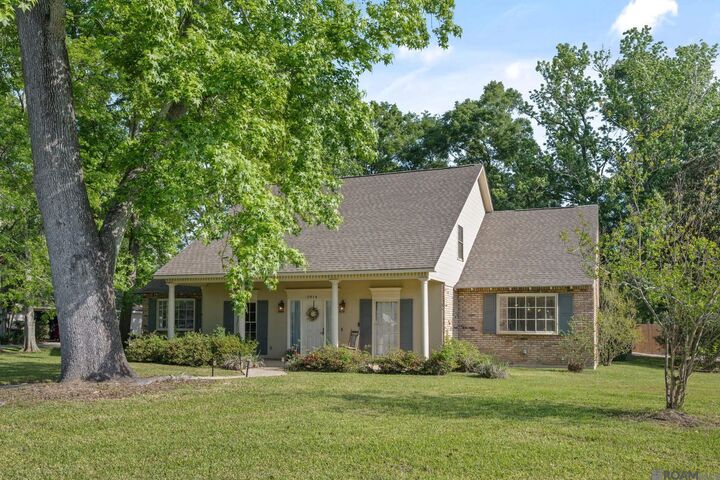 Property Photo:  2814 Belle Cherie Ave  LA 70820 