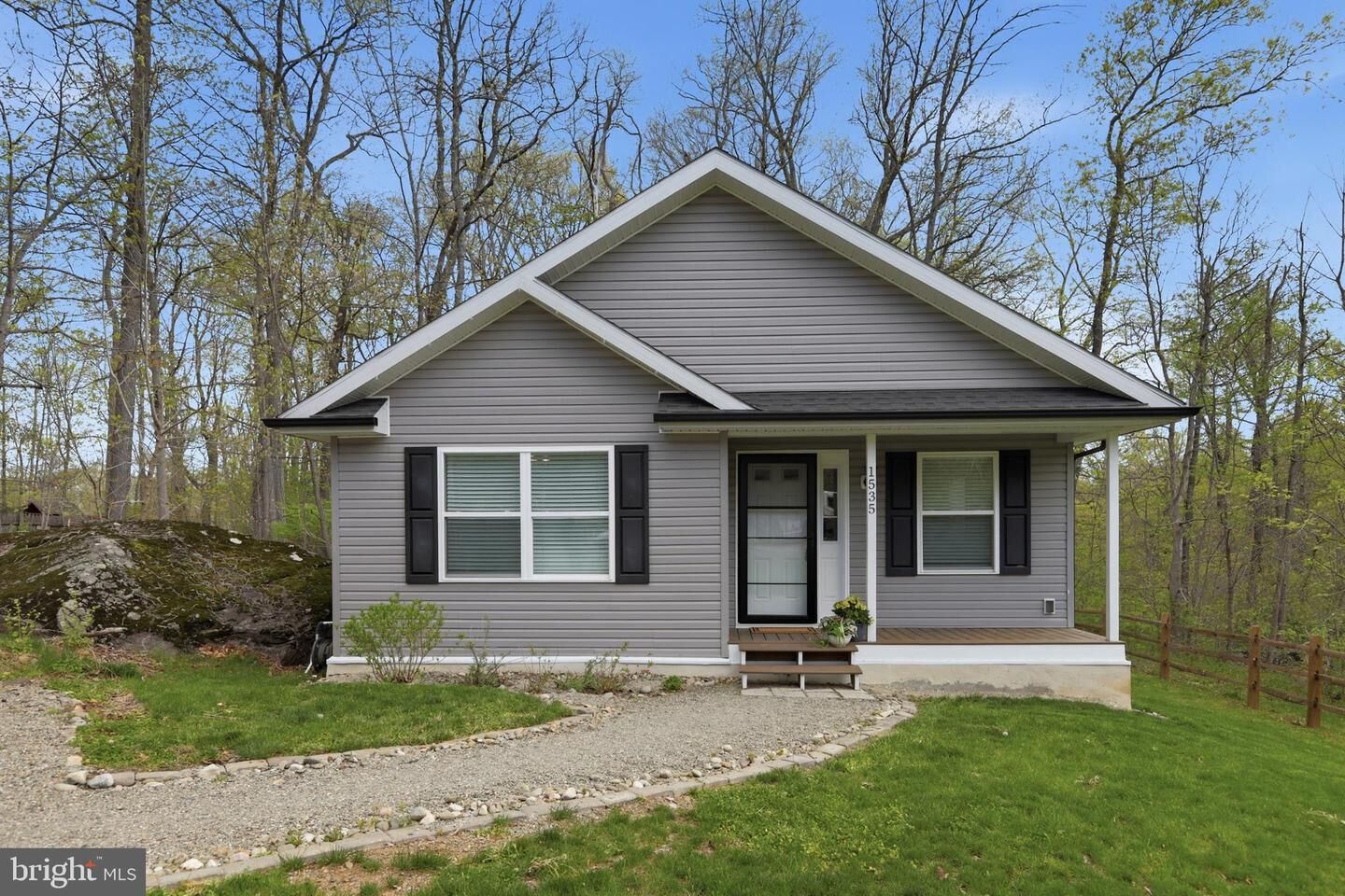 Property Photo:  1535 Oak Lane  PA 18972 