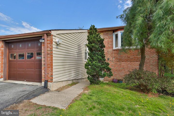 Property Photo:  8332 Willow Run  PA 18051 