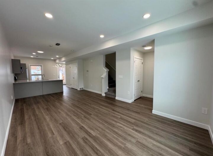 Property Photo:  49 Lansdowne Avenue  MB R2W 0G1 