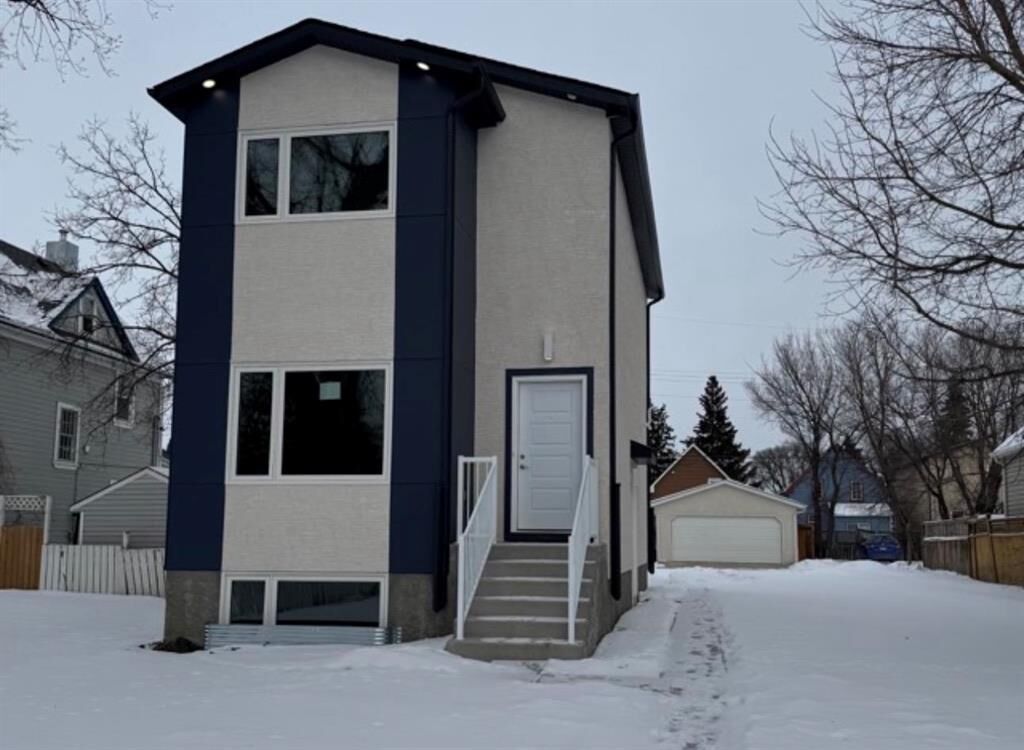 Property Photo:  51 Lansdowne Avenue  MB R2W 0G1 