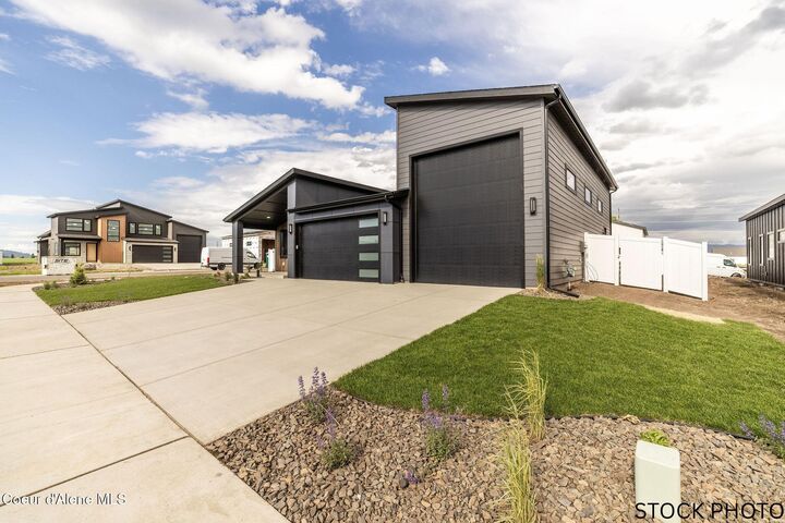 Property Photo:  11005 E 36th Dr  WA 99206 