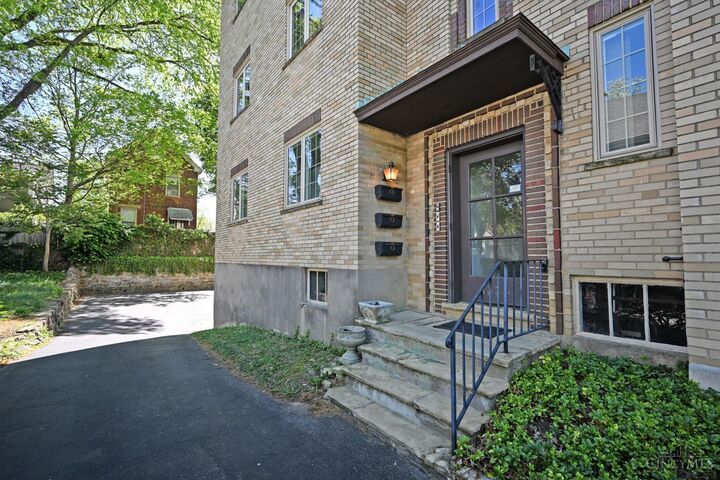 Property Photo: 1338 Paxton Avenue OH 45208