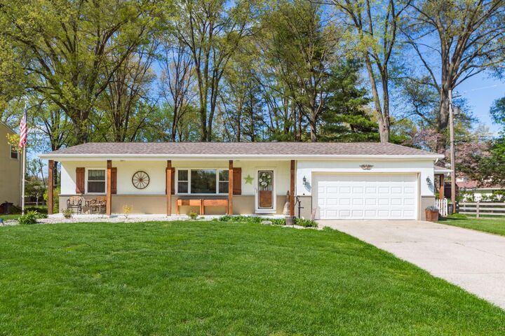 Property Photo:  4892 Fairway Oaks Drive  OH 43213 