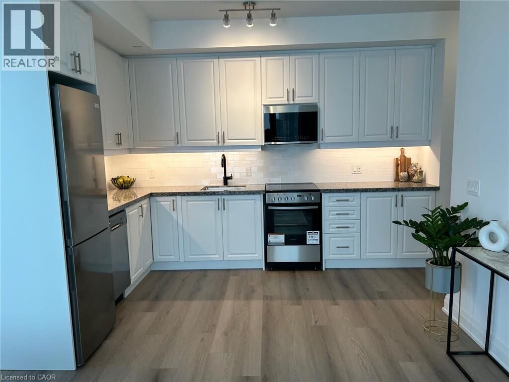 Property Photo: 2333 Khalsa Gate 703 ON L7M 0X7