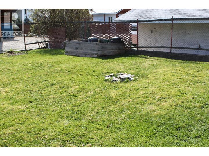 Property Photo: 119 2nd Avenue Northwest BC V0G 1R0