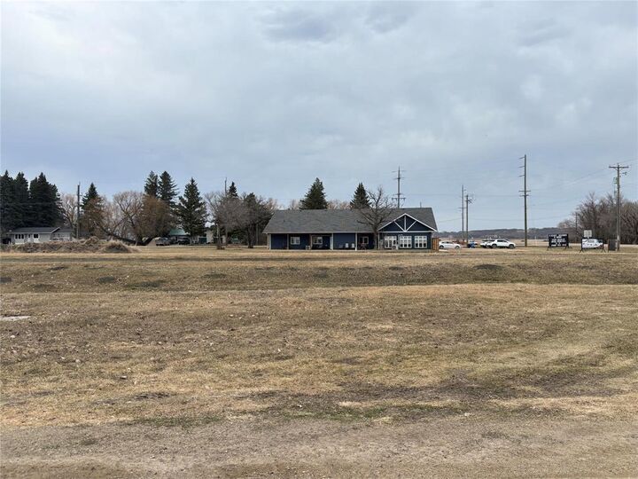 Photo de la propriété:  2 Front Street  MB R0K 1R0 