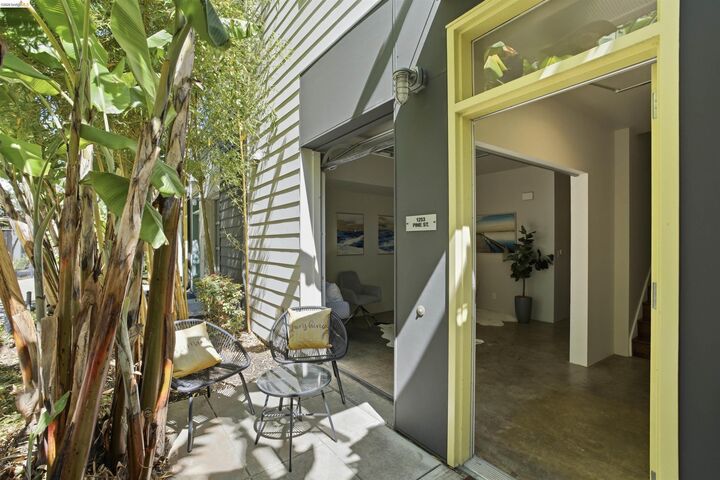 Property Photo:  1253 Pine St  CA 94607 