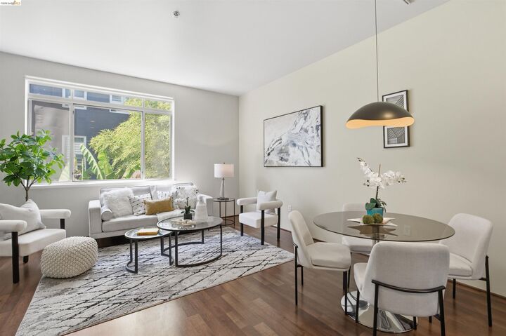 Property Photo: 1253 Pine St CA 94607