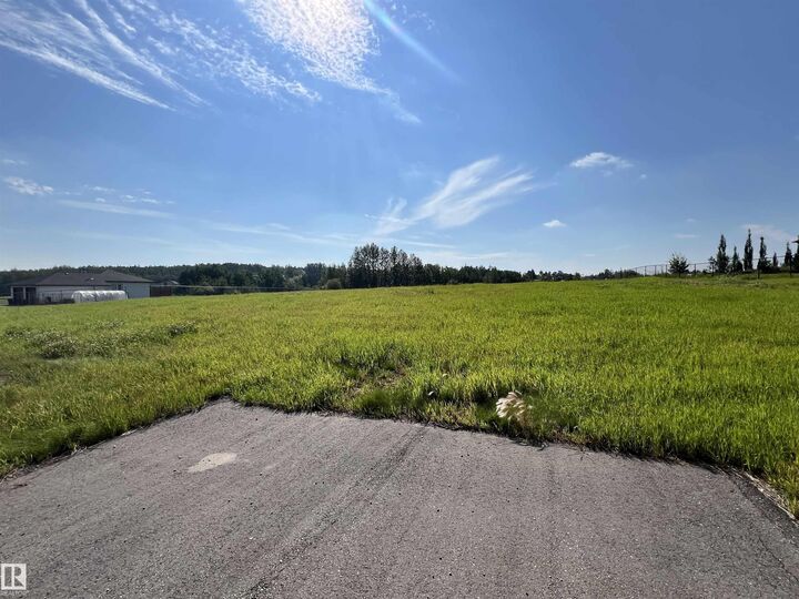 Property Photo:  57126 Rge Road 233  AB T0A 1N5 